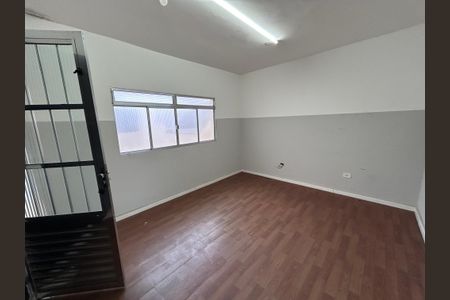 Casa à venda com 175m², 3 quartos e 2 vagas Casa à venda com 175m², 3 quartos e 2 vagasEscritório