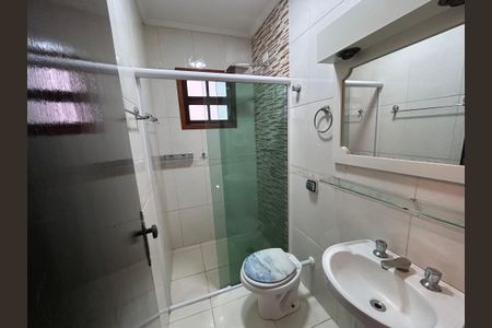 Casa à venda com 175m², 3 quartos e 2 vagas Casa à venda com 175m², 3 quartos e 2 vagasBanheiro 1