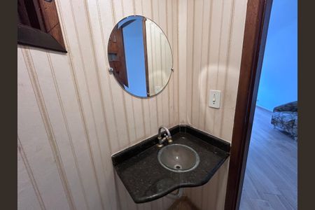 Casa à venda com 175m², 3 quartos e 2 vagas Casa à venda com 175m², 3 quartos e 2 vagasLavabo