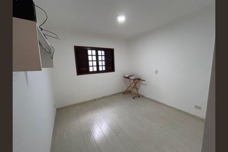 Casa à venda com 175m², 3 quartos e 2 vagas Casa à venda com 175m², 3 quartos e 2 vagasQuarto 3