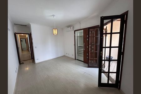 Casa à venda com 175m², 3 quartos e 2 vagas Casa à venda com 175m², 3 quartos e 2 vagasQuarto Suíte