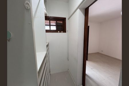 Casa à venda com 175m², 3 quartos e 2 vagas Casa à venda com 175m², 3 quartos e 2 vagasCloset da suíte