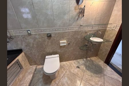 Casa à venda com 175m², 3 quartos e 2 vagas Casa à venda com 175m², 3 quartos e 2 vagasBanheiro da Suíte