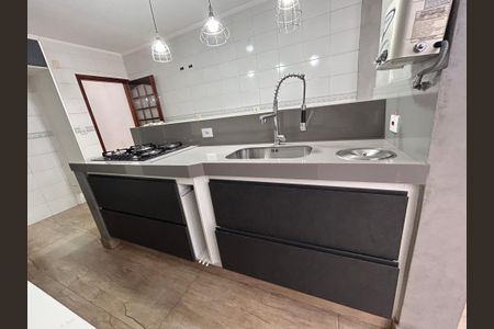 Casa à venda com 175m², 3 quartos e 2 vagas Casa à venda com 175m², 3 quartos e 2 vagasCozinha