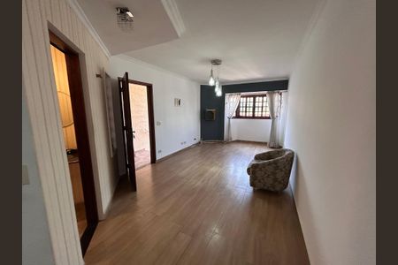 Casa à venda com 175m², 3 quartos e 2 vagas Casa à venda com 175m², 3 quartos e 2 vagasSala