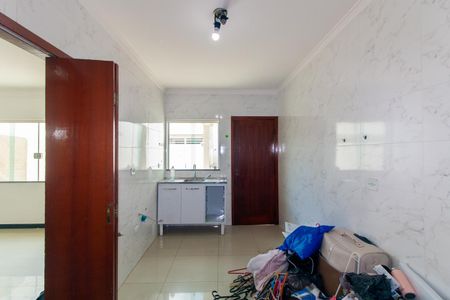 Casa para alugar com 100m², 2 quartos e 2 vagasCozinha