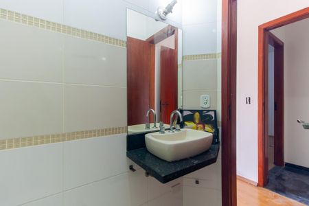 Casa para alugar com 100m², 2 quartos e 2 vagasBanheiro da Suíte 2