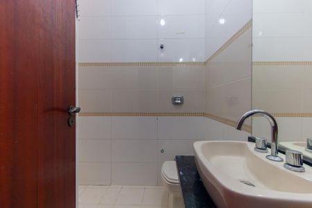 Casa para alugar com 100m², 2 quartos e 2 vagasBanheiro da Suíte 2