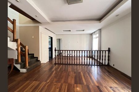 Apartamento à venda com 205m², 4 quartos e 2 vagas