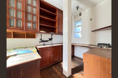 Apartamento à venda com 205m², 4 quartos e 2 vagas