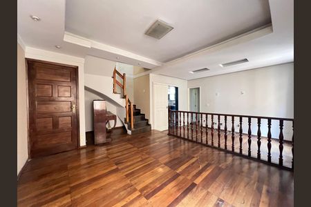 Apartamento à venda com 4 quartos, 205m² em Coração Eucarístico, Belo Horizonte