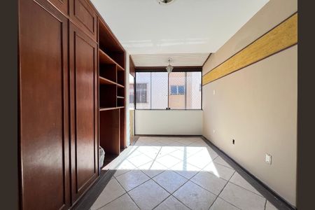 Apartamento à venda com 205m², 4 quartos e 2 vagas