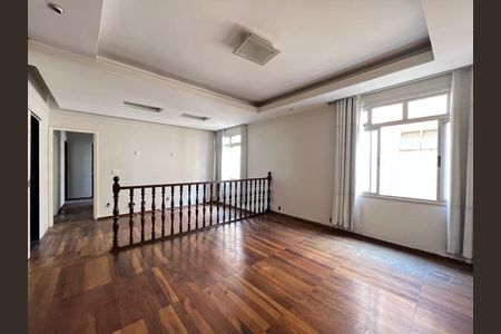 Apartamento à venda com 205m², 4 quartos e 2 vagas