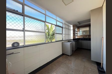 Apartamento à venda com 205m², 4 quartos e 2 vagas