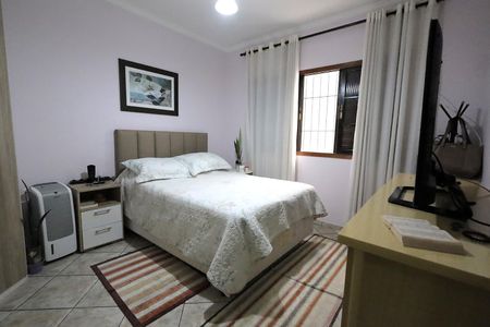 Casa à venda com 167m², 2 quartos e 2 vagas Casa à venda com 167m², 2 quartos e 2 vagasQuarto 2