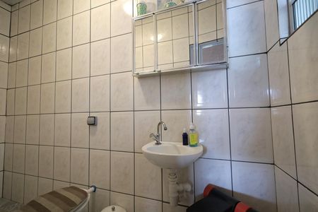 Casa à venda com 167m², 2 quartos e 2 vagas Casa à venda com 167m², 2 quartos e 2 vagasBanheiro de Serviço