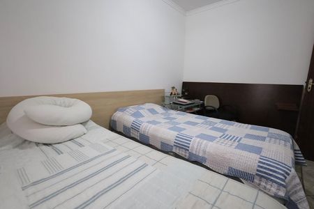 Casa à venda com 167m², 2 quartos e 2 vagas Casa à venda com 167m², 2 quartos e 2 vagasQuarto 1