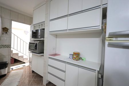 Casa à venda com 167m², 2 quartos e 2 vagas Casa à venda com 167m², 2 quartos e 2 vagasCozinha