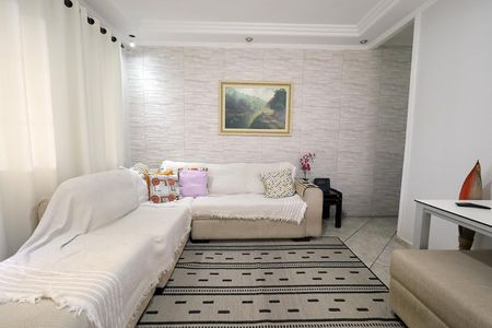 Casa à venda com 167m², 2 quartos e 2 vagas Casa à venda com 167m², 2 quartos e 2 vagasSala