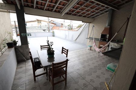 Casa à venda com 167m², 2 quartos e 2 vagas Casa à venda com 167m², 2 quartos e 2 vagasÁrea gourmet