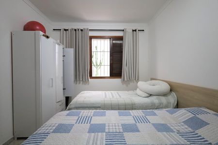 Casa à venda com 167m², 2 quartos e 2 vagas Casa à venda com 167m², 2 quartos e 2 vagasQuarto 1