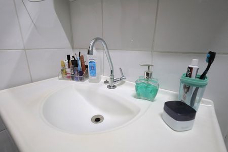 Casa à venda com 167m², 2 quartos e 2 vagas Casa à venda com 167m², 2 quartos e 2 vagasBanheiro