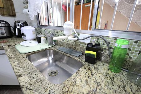 Casa à venda com 167m², 2 quartos e 2 vagas Casa à venda com 167m², 2 quartos e 2 vagasCozinha