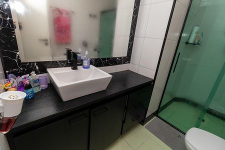 Apartamento à venda com 110m², 3 quartos e 1 vaga Apartamento à venda com 110m², 3 quartos e 1 vagaBanheiro