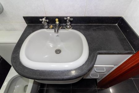 Casa à venda com 451m², 6 quartos e 14 vagasBanheiro da Suíte 2