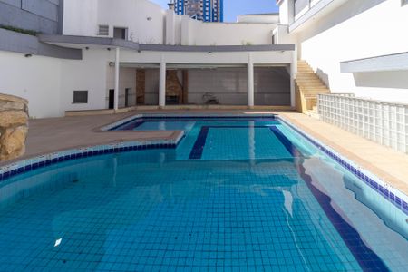 Casa à venda com 451m², 6 quartos e 14 vagasPiscina