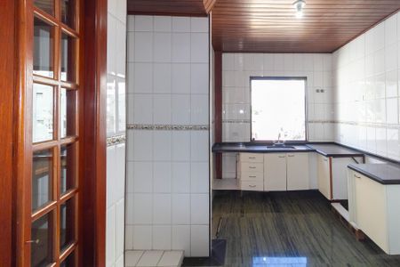 Casa à venda com 451m², 6 quartos e 14 vagasCasa 2 Cozinha
