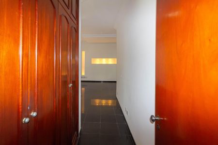 Casa à venda com 451m², 6 quartos e 14 vagasSuíte 3