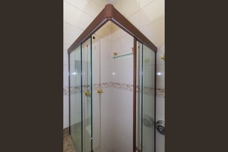 Casa à venda com 451m², 6 quartos e 14 vagasBanheiro da Suíte 1