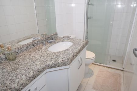 Apartamento para alugar com 126m², 3 quartos e 3 vagasBanheiro Social