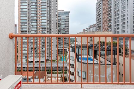 Studio para alugar com 25m², 1 quarto e sem vaga Studio para alugar com 25m², 1 quarto e sem vagaVaranda