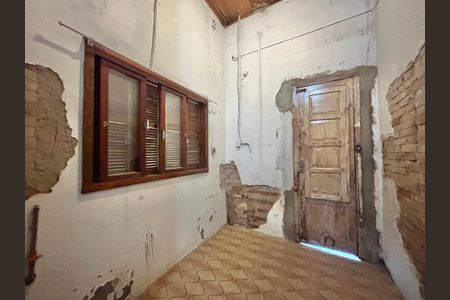 Casa à venda com 99m², 3 quartos e sem vaga Casa à venda com 99m², 3 quartos e sem vagaSala