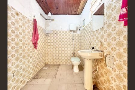 Casa à venda com 99m², 3 quartos e sem vaga Casa à venda com 99m², 3 quartos e sem vagaBanheiro