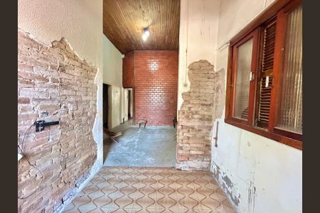 Casa à venda com 99m², 3 quartos e sem vaga Casa à venda com 99m², 3 quartos e sem vagaSala