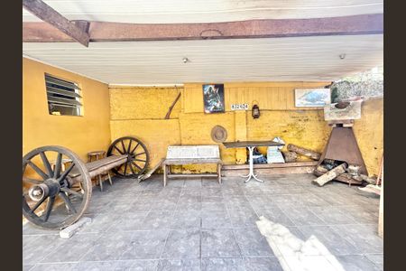 Casa à venda com 99m², 3 quartos e sem vaga Casa à venda com 99m², 3 quartos e sem vagaPátio dos fundos