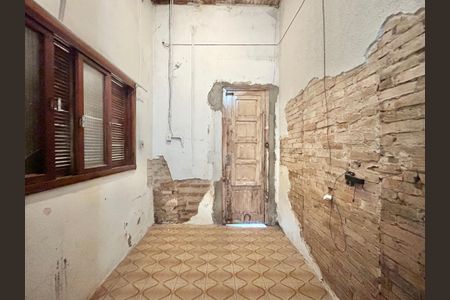 Casa à venda com 99m², 3 quartos e sem vaga Casa à venda com 99m², 3 quartos e sem vagaSala