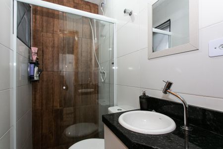 Banheiro de apartamento à venda com 1 quarto, 27m² em Vila Carrão, São Paulo