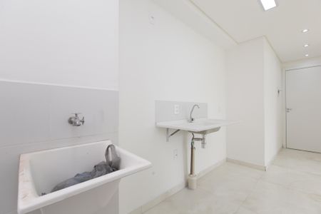 Apartamento para alugar com 42m², 2 quartos e sem vaga Apartamento para alugar com 42m², 2 quartos e sem vagaÁrea de Serviço