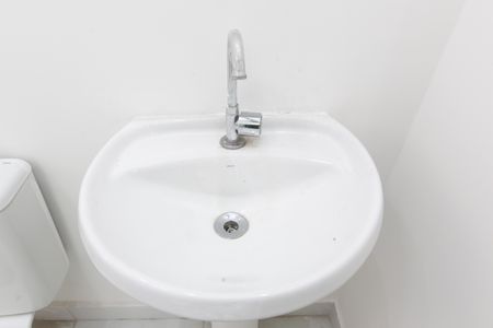 Apartamento para alugar com 42m², 2 quartos e sem vaga Apartamento para alugar com 42m², 2 quartos e sem vagaBanheiro