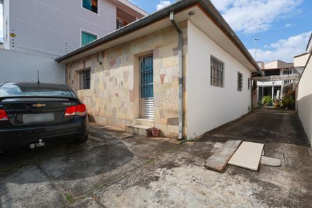 Casa à venda com 354m², 5 quartos e 8 vagas Casa à venda com 354m², 5 quartos e 8 vagasQuintal e garagem