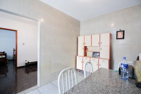 Casa à venda com 354m², 5 quartos e 8 vagas Casa à venda com 354m², 5 quartos e 8 vagasCozinha