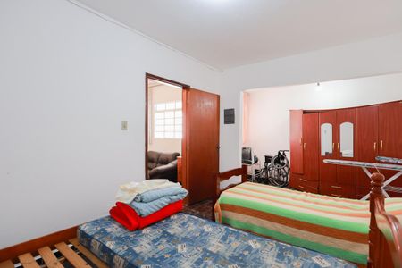 Casa à venda com 354m², 5 quartos e 8 vagas Casa à venda com 354m², 5 quartos e 8 vagasQuarto