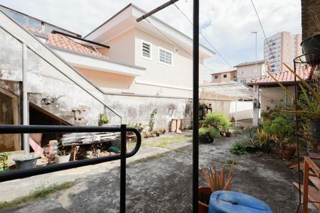 Casa à venda com 354m², 5 quartos e 8 vagas Casa à venda com 354m², 5 quartos e 8 vagasQuintal e garagem