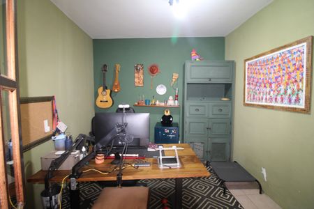 Casa à venda com 242m², 4 quartos e 2 vagasSuíte 1