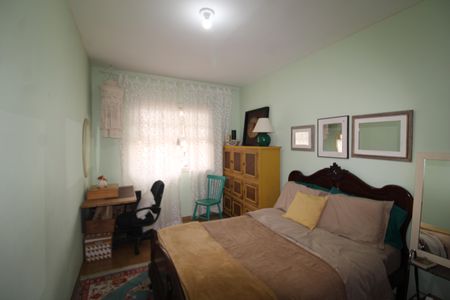 Casa à venda com 242m², 4 quartos e 2 vagasQuarto 1