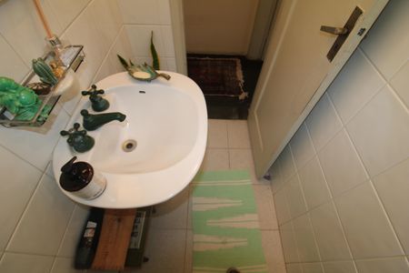 Casa à venda com 242m², 4 quartos e 2 vagasBanheiro